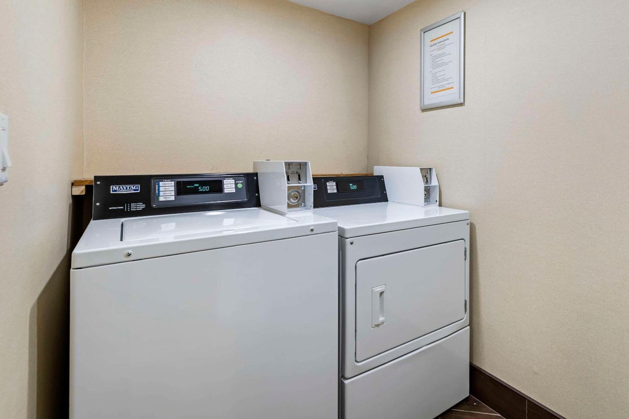 Comfort Inn Windsor Esterno foto